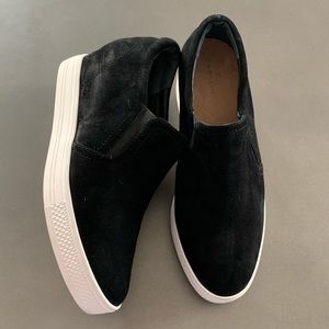 caslon austin slip on